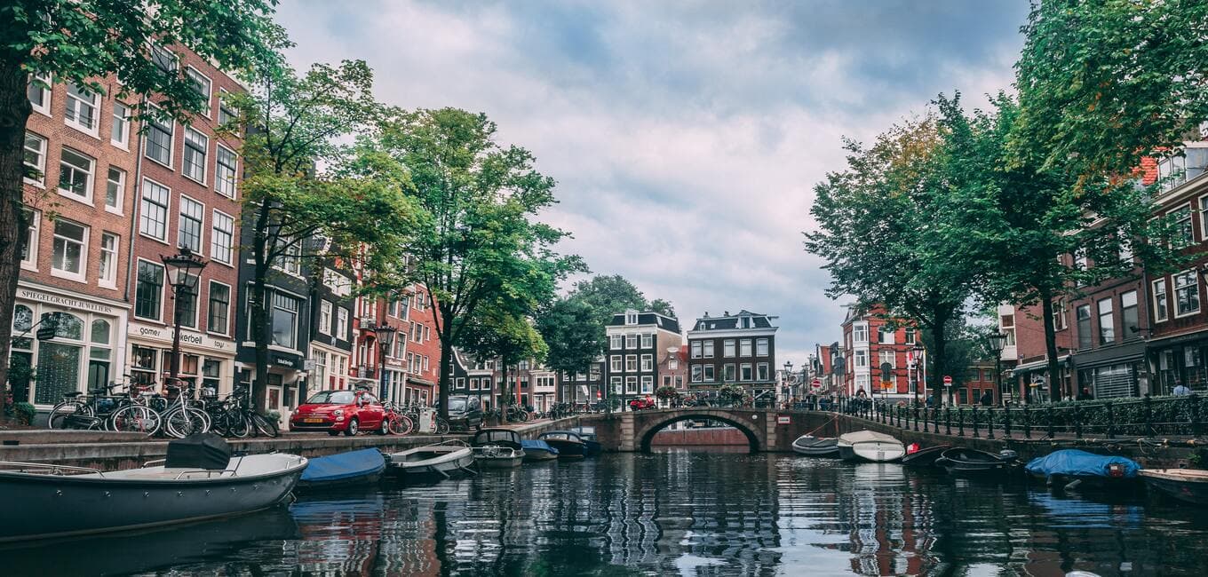 https://api.cabexpresso.com/media/destination_images/AMSTERDAM.jpg